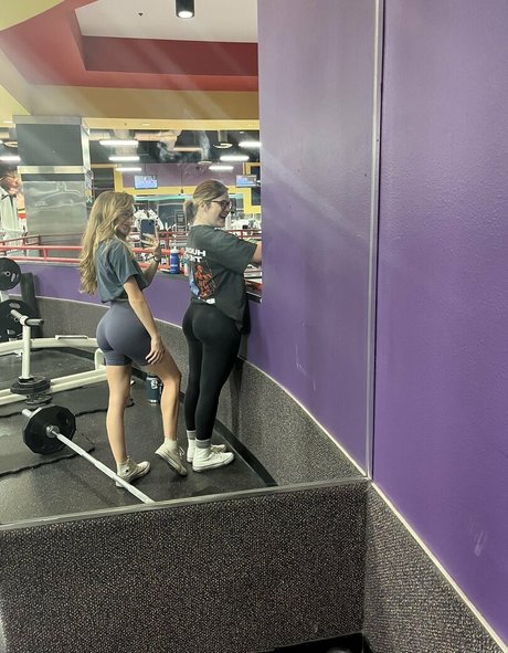 RyyFyy model perfect photo