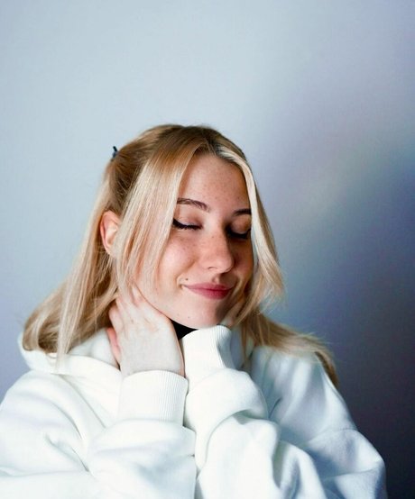 veylaneey star exclusive picture