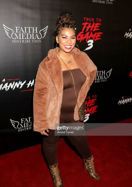 Miladawn model naked pictures