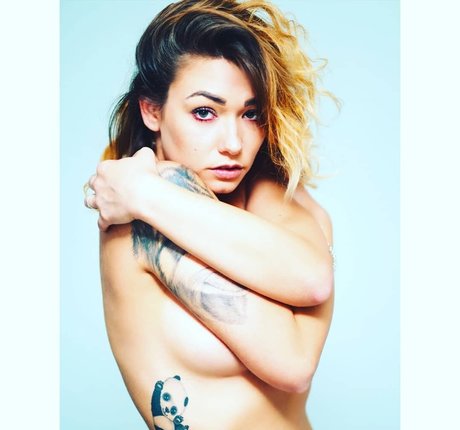 Antonell Spina pretty model gallery