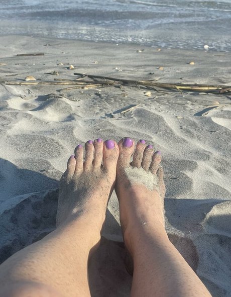 RealRedVixen nice model pic