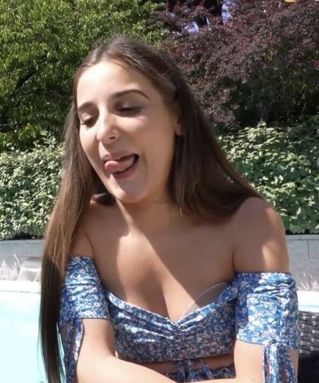 Apollinegrmz model pics