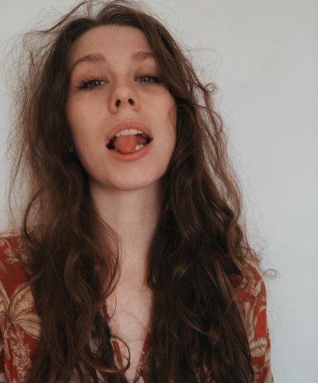 Seen Ellbats pornstar nude gallery