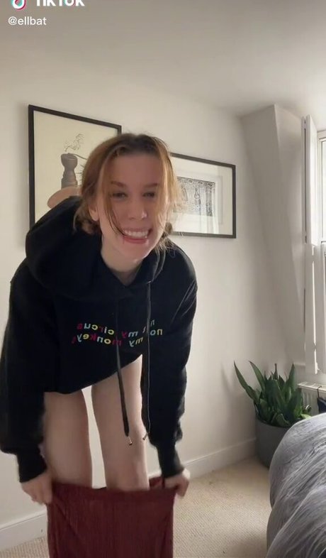 Seen Ellbats high quality pornstar pics