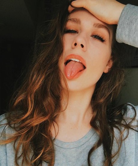 Seen Ellbats hd pornstar pictures