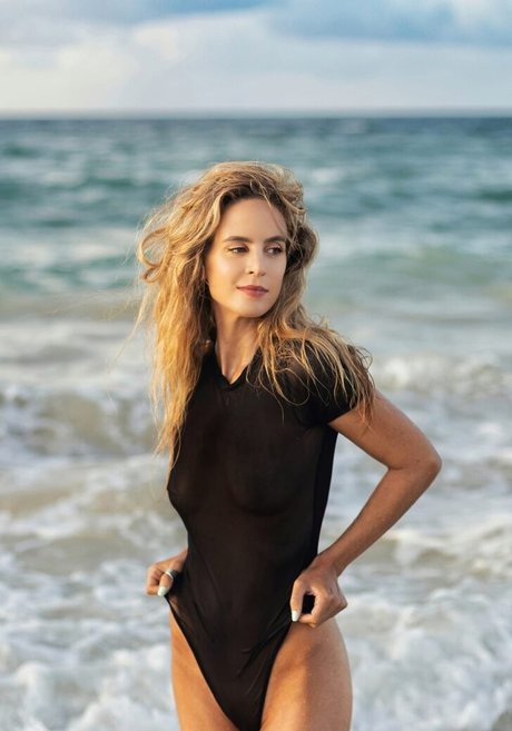 Tova Golan art actress img