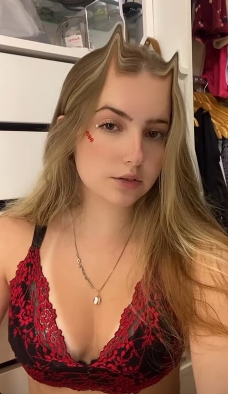 Camila Moroz beautiful pornstar pics