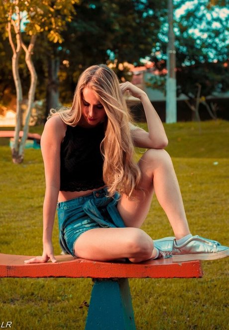 Roberta Pfaff exclusive star image