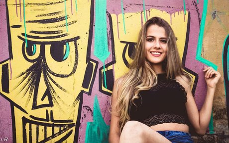 Roberta Pfaff pretty star img