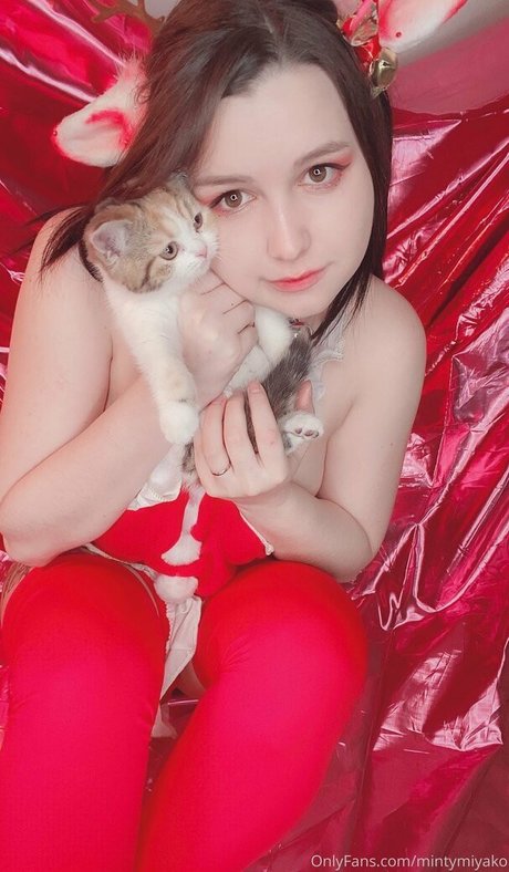 MintyMiyako model erotic images