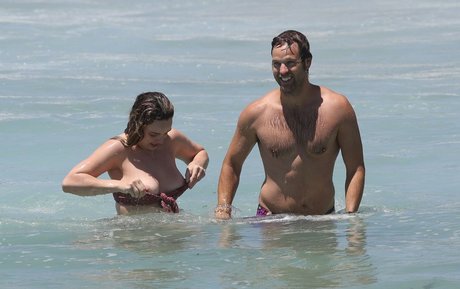 Bbie Chtfield top model picture