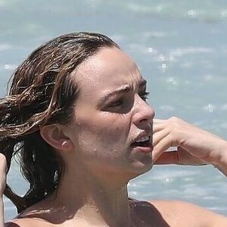 Bbie Chtfield hd model gallery