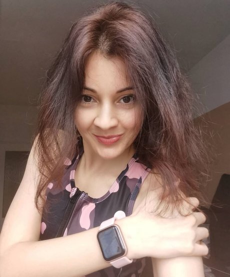 Lx Sasha nice actress image