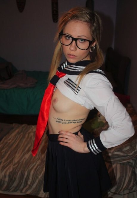 Horkat709 model nice photo