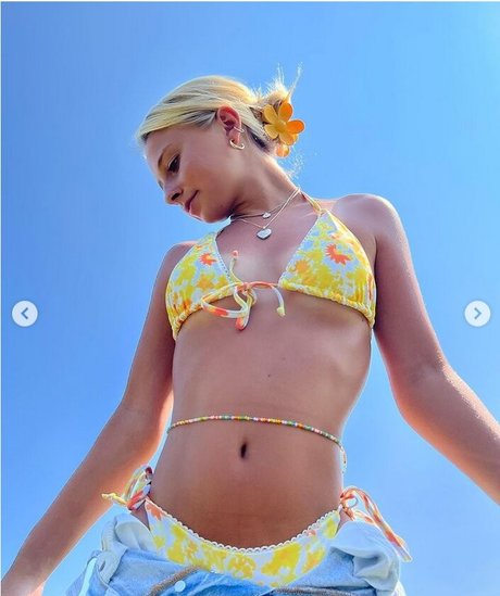 hot blonde onlyfans xxx pic