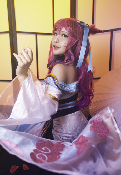 Vicky Lau actress pics