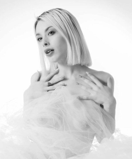 Lorih Caradonna pornstar sexy pictures