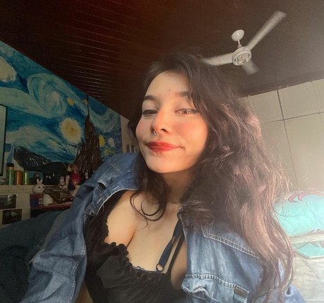 Analia Shimizu hot actress pic