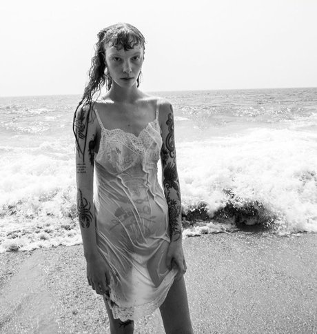 Fly Twins naked star photos