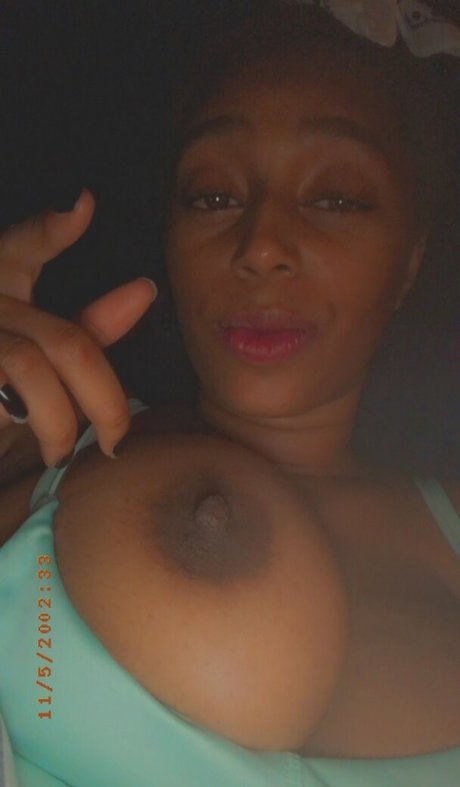 AmineBoobs69 porn star picture