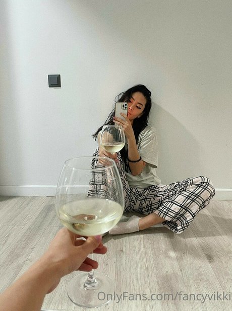 FancyVikki pornstar nude photo
