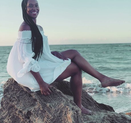 Dr Ebonie Vincent model hot pics