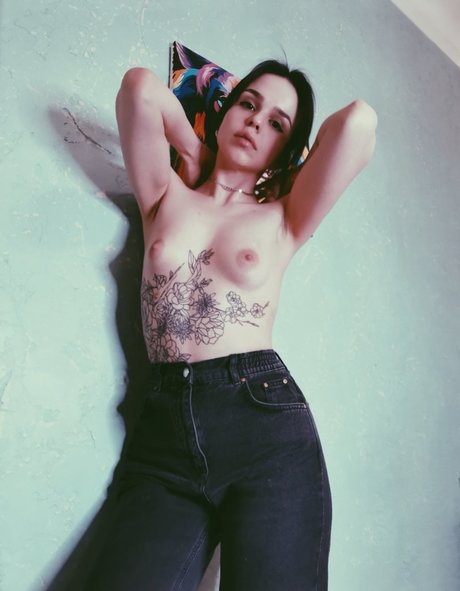 Yummy Yum Yum nudes model pics