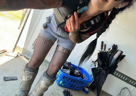 Little Doll star high quality image