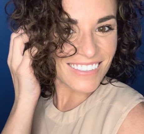 Julie Stackhouse star beautiful image