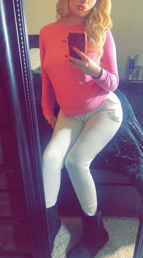 ambermonroe1009 pornographic star pic