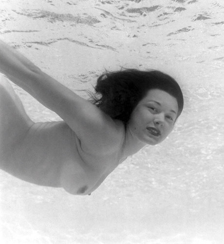 Joanne Arnold sexy pornstar image