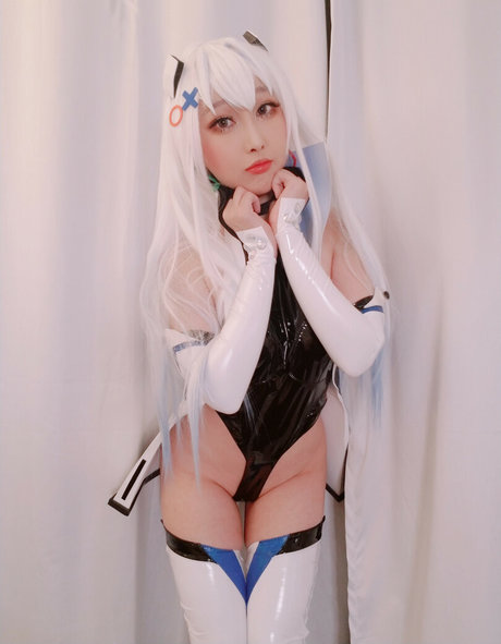 RinnieRiot model hot photos