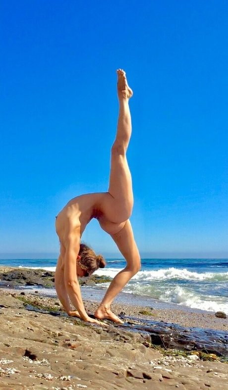 Liz Crosby naked actress archive