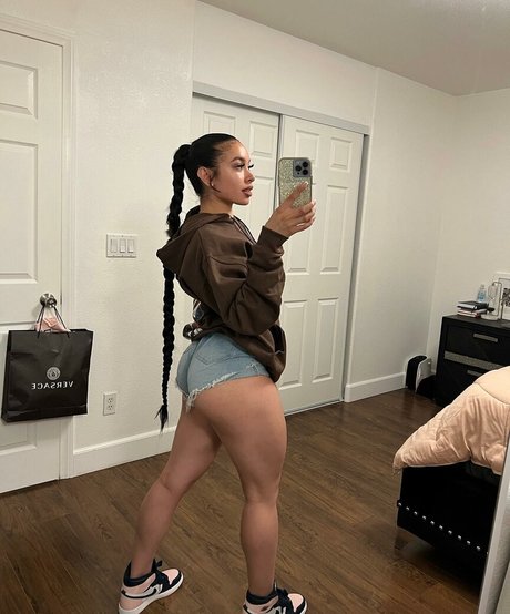 Vayshmoneyy xxx actress gallery