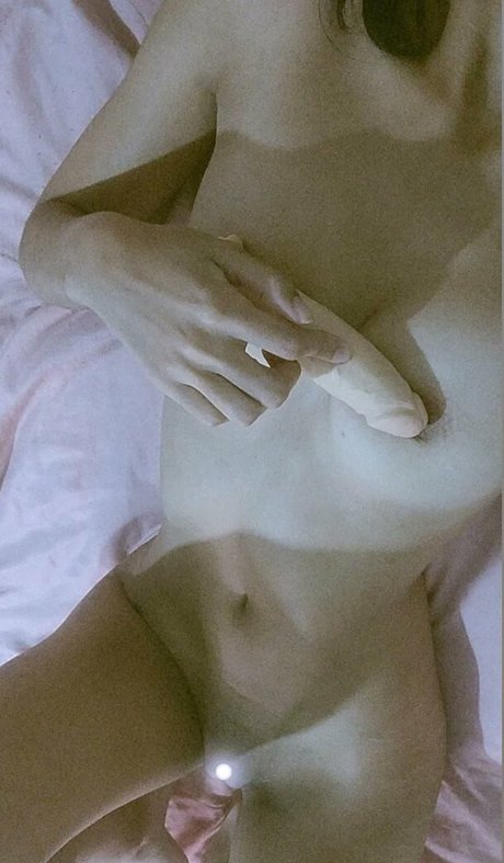 Emiloli star erotic pics