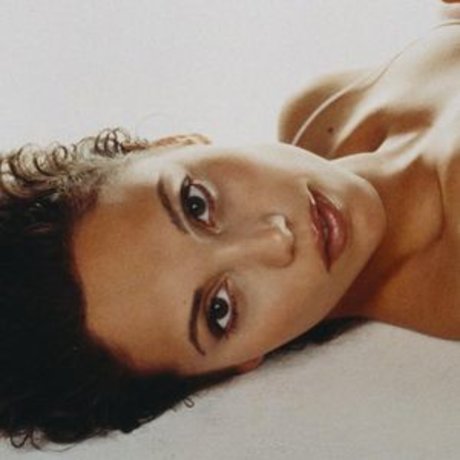 Elizabeth Berkley star sex photos