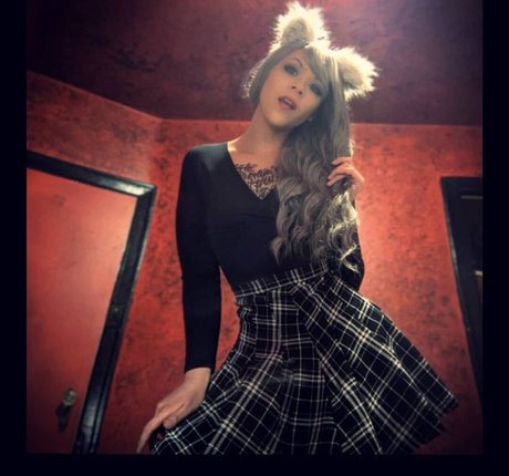 Trollslug exclusive actress picture