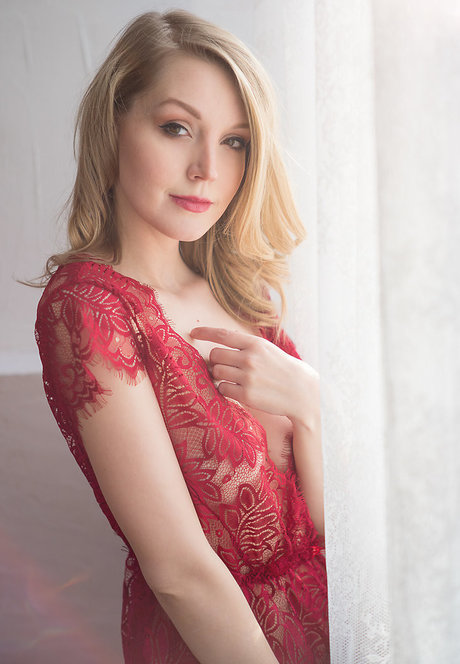 Liechee model hd images