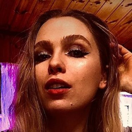 sirililia hot star gallery