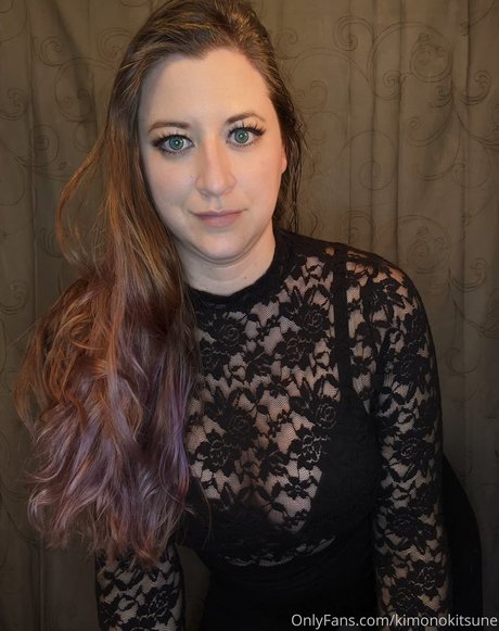 Lady Kitsune exclusive model galleries