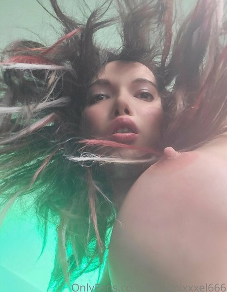 Laytar star pornographic photo