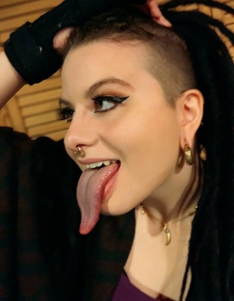 MoreCumberworldly model beautiful images