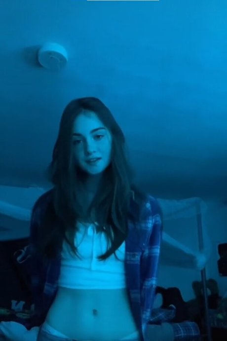 Nellie Rose model xxx img