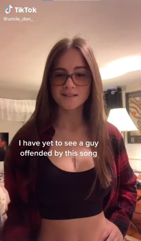 Nellie Rose pornstar naked img