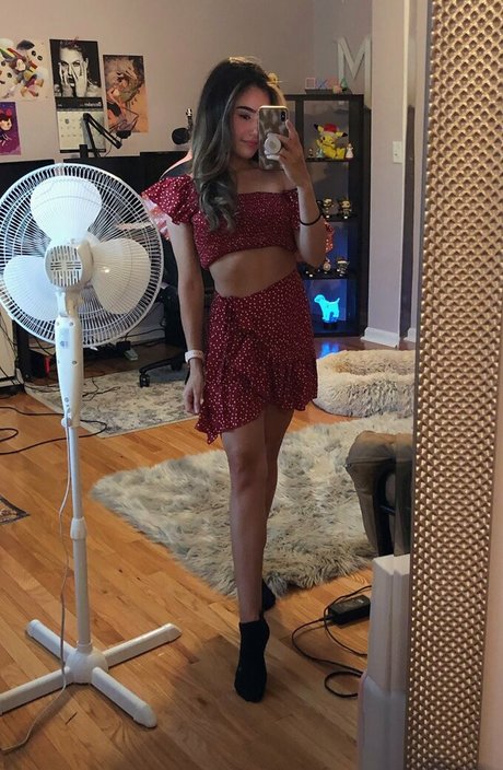 Melipastel model pornographic picture