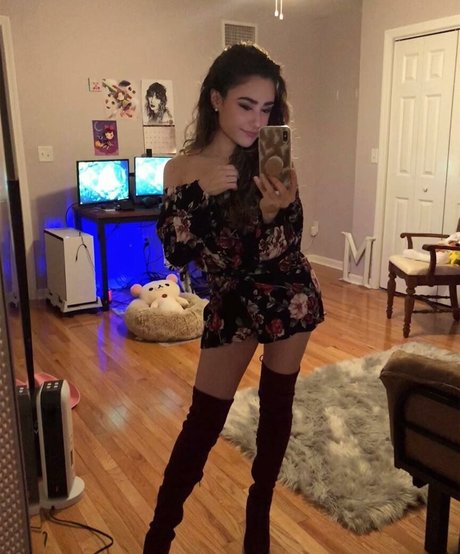 Melipastel sexy actress galleries