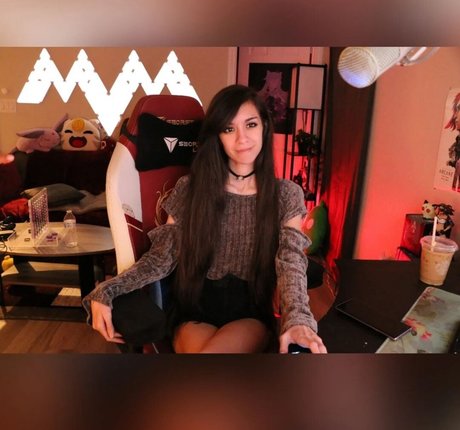 MaryMaybe sex model image