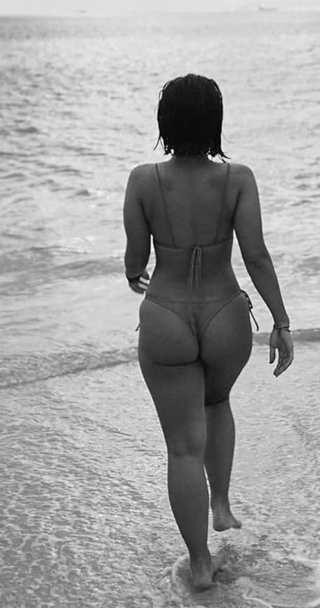 Malu Bastos pretty model gallery