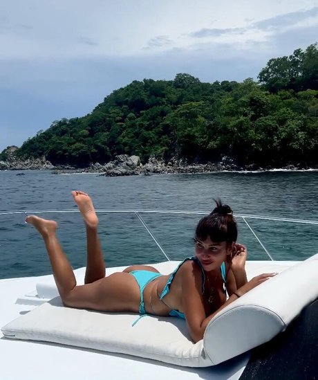 Jackie Cruz nice actress photos