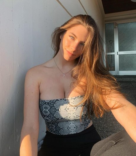 Lea Chloe star naked archive